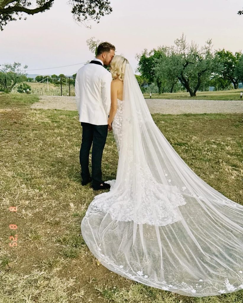 The Naughty Travelers